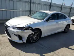 58ADA1C19SU061226 2025 LEXUS ES