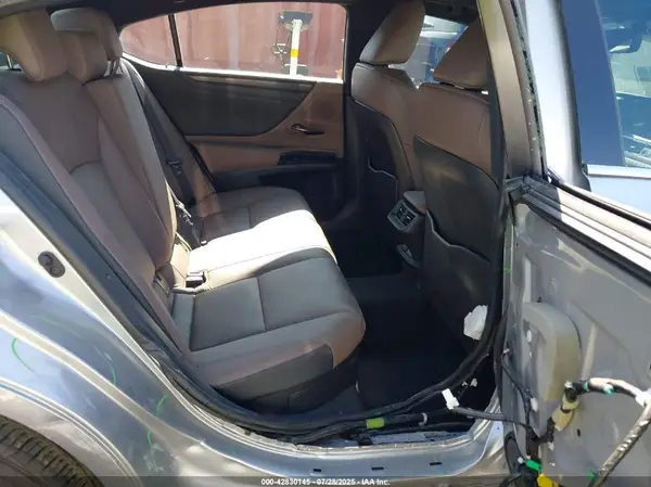 58ADA1C19SU062375 2025 LEXUS ES - Image 8