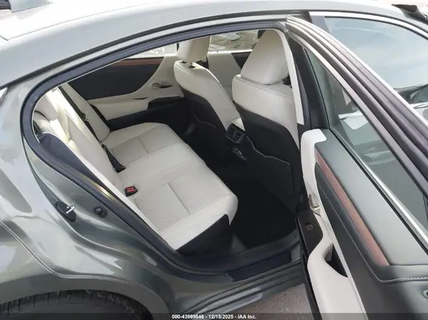 58ADA1C19SU063283 2025 LEXUS ES - Image 8