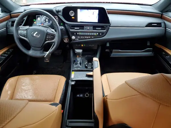 58ADA1C19SU063669 2025 LEXUS ES - Image 8