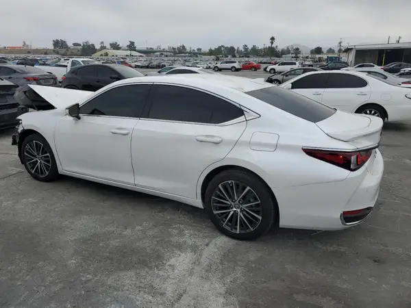 58ADA1C19SU065597 2025 LEXUS ES - Image 2