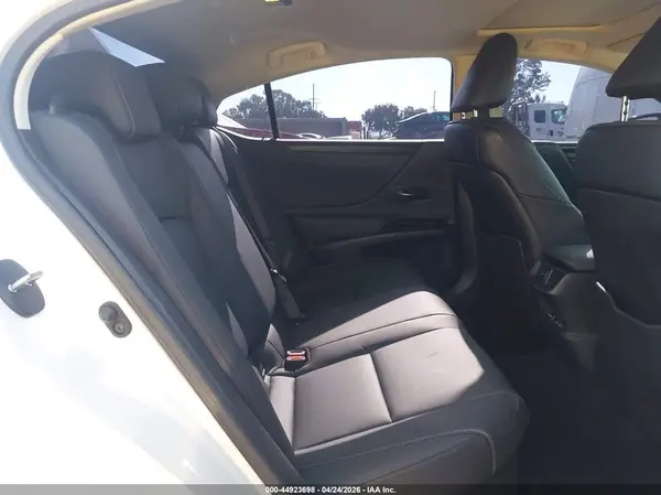 58ADA1C19SU072968 2025 LEXUS ES - Image 8