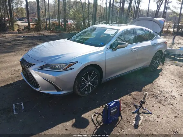 58ADA1C19SU075501 2025 LEXUS ES - Image 2