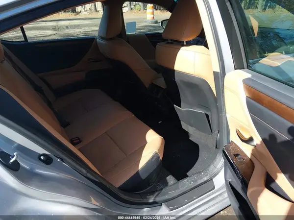 58ADA1C19SU075501 2025 LEXUS ES - Image 8
