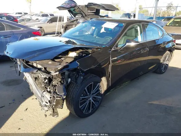 58ADA1C19SU076115 2025 LEXUS ES - Image 2