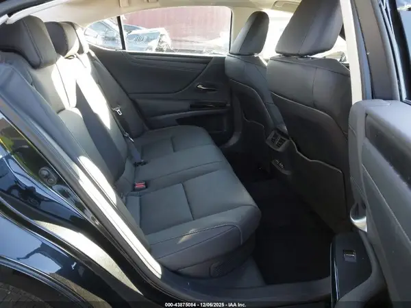 58ADA1C19SU076115 2025 LEXUS ES - Image 8