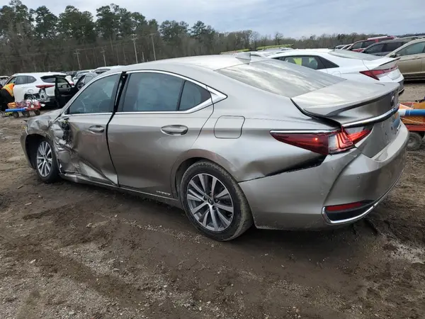 58ADA1C1XMU001068 2021 LEXUS ES - Image 2