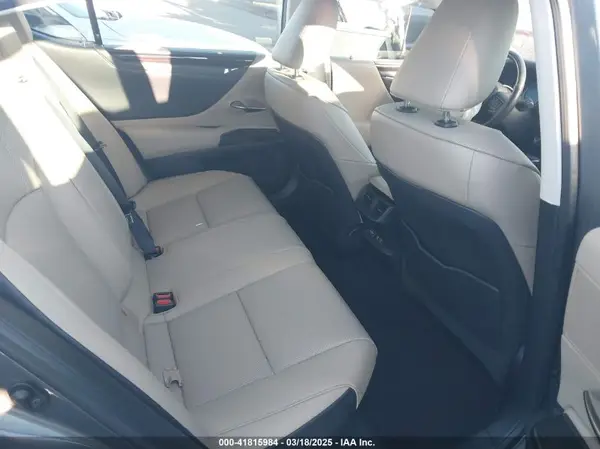 58ADA1C1XMU001121 2021 LEXUS ES - Image 8