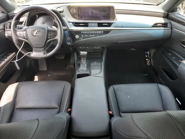 58ADA1C1XMU002348 2021 LEXUS ES - Image 8