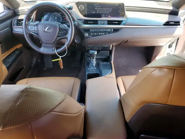 58ADA1C1XMU003886 2021 LEXUS ES - Image 8
