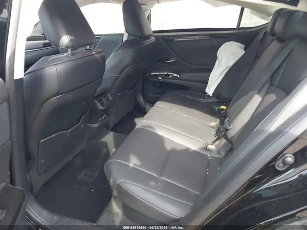 58ADA1C1XMU005671 2021 LEXUS ES - Image 8
