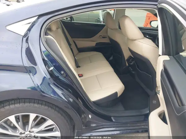 58ADA1C1XMU005718 2021 LEXUS ES - Image 8