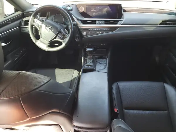 58ADA1C1XMU007534 2021 LEXUS ES - Image 8