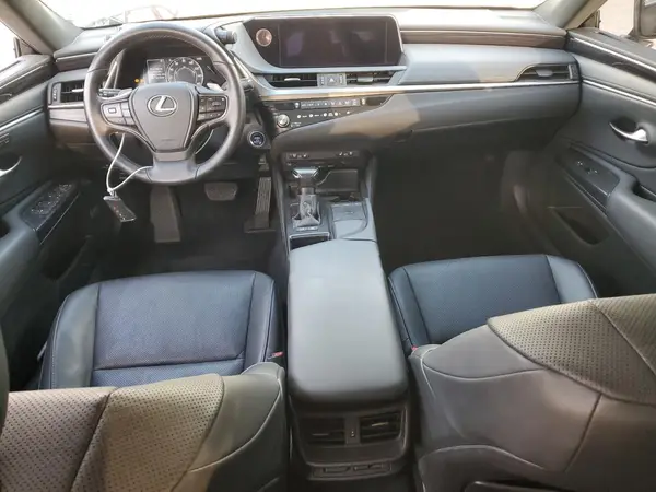 58ADA1C1XMU008392 2021 LEXUS ES - Image 8
