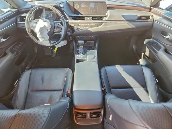58ADA1C1XMU010496 2021 LEXUS ES - Image 8