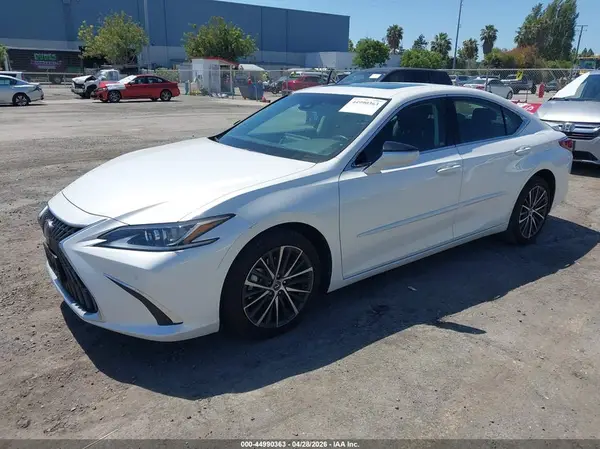 58ADA1C1XPU028050 2023 LEXUS ES - Image 2