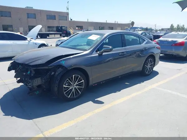 58ADA1C1XPU029411 2023 LEXUS ES - Image 2