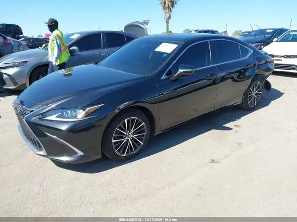 58ADA1C1XPU031689 2023 LEXUS ES - Image 2