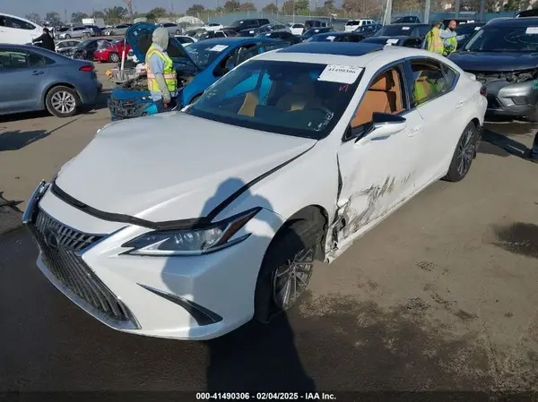 58ADA1C1XPU034091 2023 LEXUS ES - Image 2