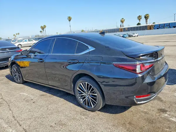58ADA1C1XRU037110 2024 LEXUS ES - Image 2