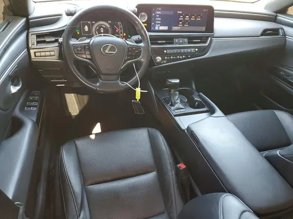 58ADA1C1XRU037110 2024 LEXUS ES - Image 8