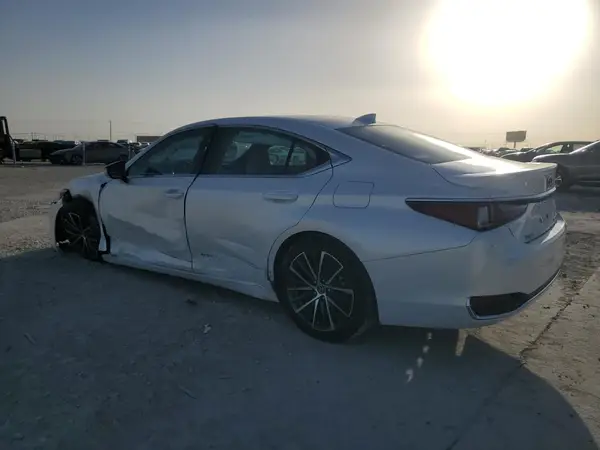 58ADA1C1XRU040721 2024 LEXUS ES - Image 2