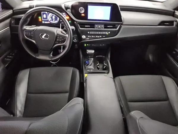 58ADA1C1XRU045661 2024 LEXUS ES - Image 8