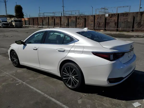 58ADA1C1XRU047023 2024 LEXUS ES - Image 2