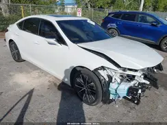 58ADA1C1XRU051217 2024 LEXUS ES