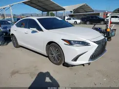 58ADA1C1XSU055872 2025 LEXUS ES