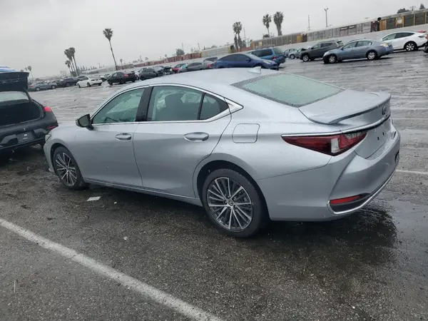 58ADA1C1XSU056777 2025 LEXUS ES - Image 2
