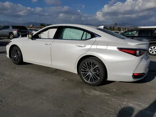 58ADA1C1XSU059162 2025 LEXUS ES - Image 2