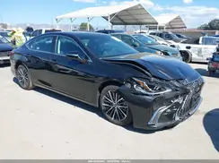 58ADA1C1XSU061378 2025 LEXUS ES
