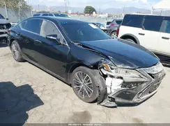 58ADA1C1XSU065673 2025 LEXUS ES