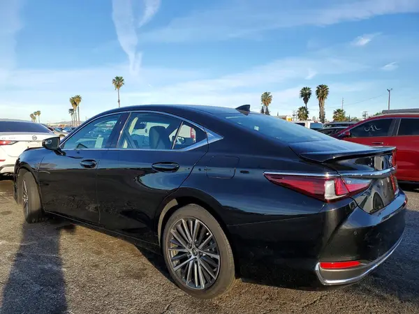 58ADA1C1XSU067164 2025 LEXUS ES - Image 2