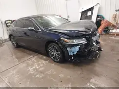 58ADA1C1XSU068069 2025 LEXUS ES