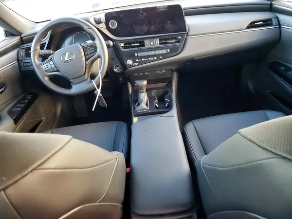 58ADA1C1XSU070047 2025 LEXUS ES - Image 8