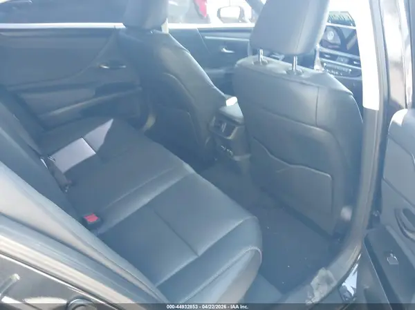 58ADA1C1XSU073532 2025 LEXUS ES - Image 8