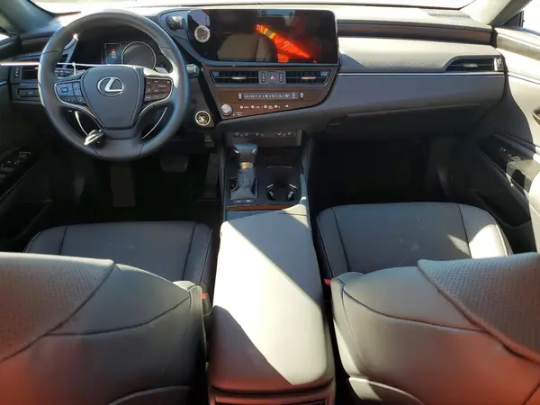58ADA1C1XSU074132 2025 LEXUS ES - Image 8