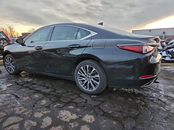 58ADZ1B10LU052491 2020 LEXUS ES - Image 2