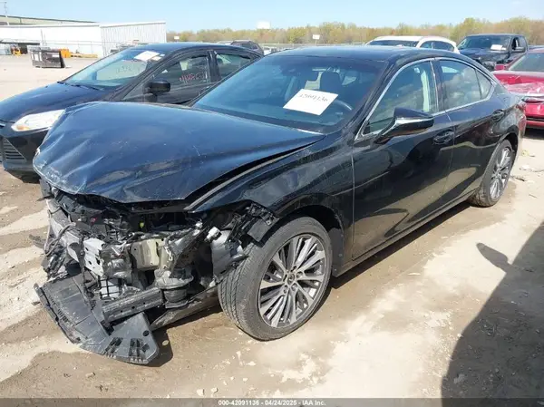 58ADZ1B10LU053379 2020 LEXUS ES - Image 2