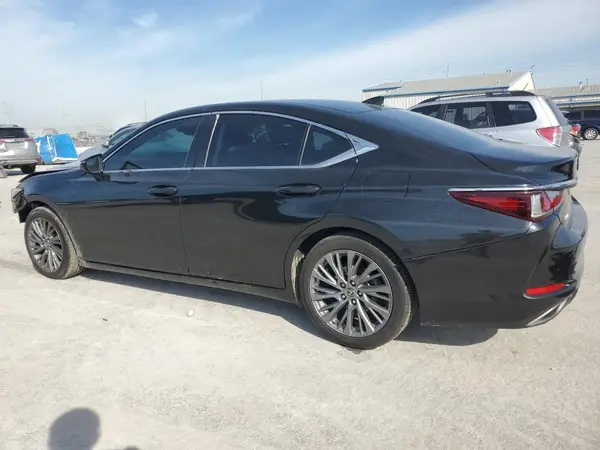 58ADZ1B10LU062163 2020 LEXUS ES - Image 2