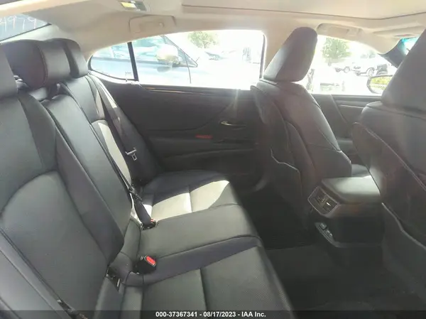 58ADZ1B10LU063457 2020 LEXUS ES - Image 8