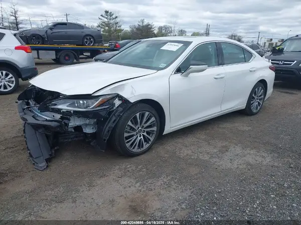 58ADZ1B10MU082396 2021 LEXUS ES - Image 2