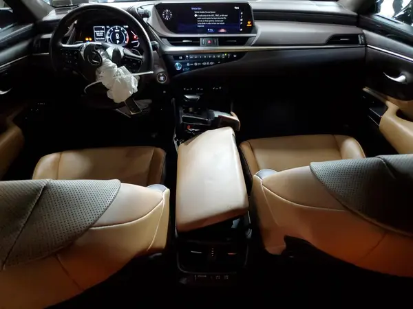 58ADZ1B10MU082897 2021 LEXUS ES - Image 8