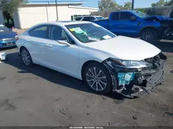 58ADZ1B10MU101030 2021 LEXUS ES
