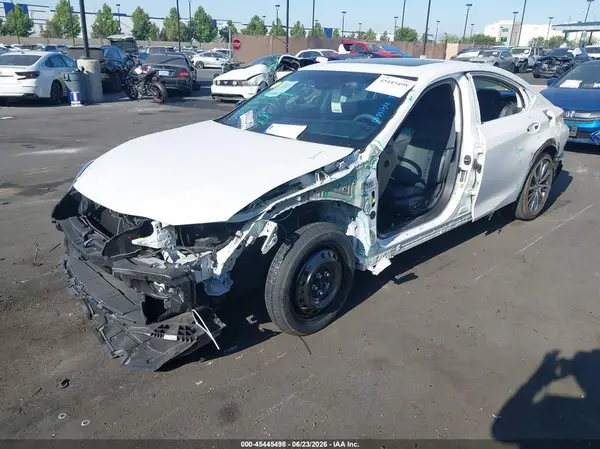 58ADZ1B10MU101030 2021 LEXUS ES - Image 2