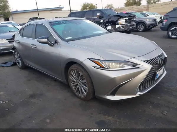 58ADZ1B10MU101111 2021 LEXUS ES - Image 1