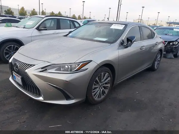 58ADZ1B10MU101111 2021 LEXUS ES - Image 2