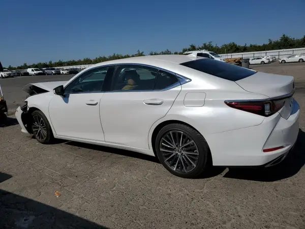 58ADZ1B10NU122140 2022 LEXUS ES - Image 2